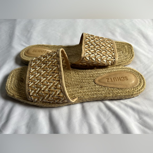 Schutz Raffia Sandals EUC - Picture 4 of 4